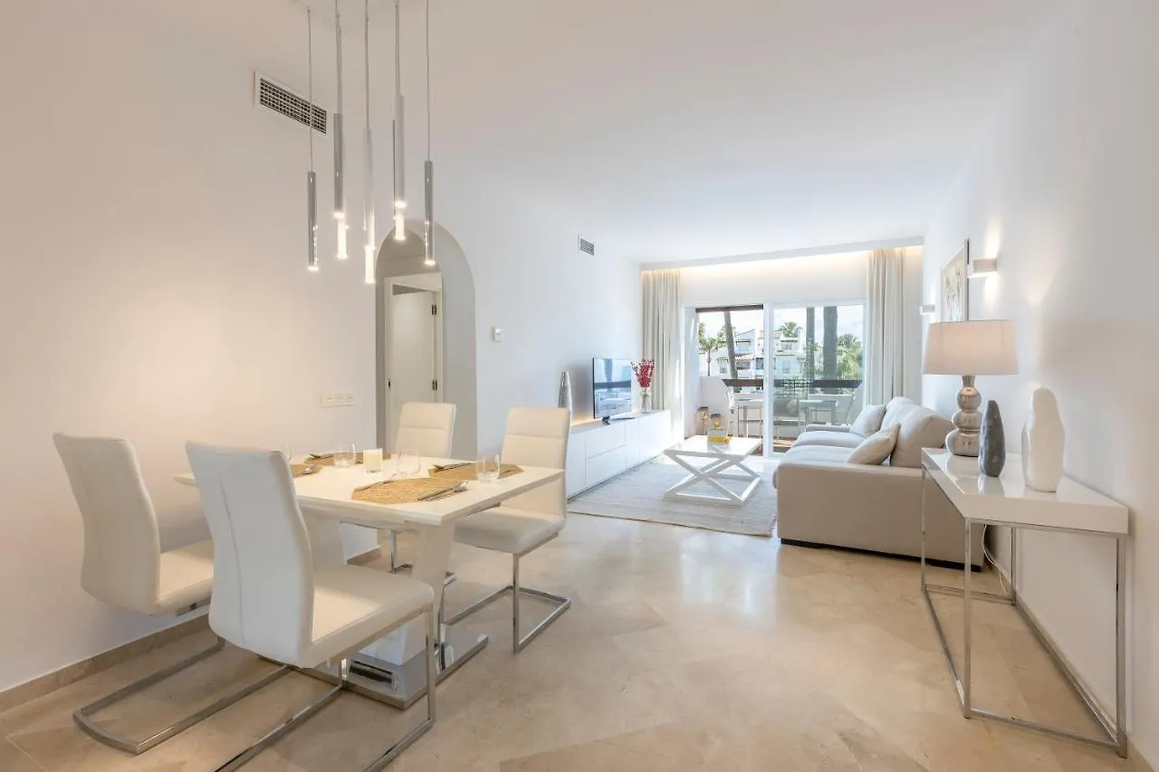 Nobble Apartment Costalita إِستيبونا